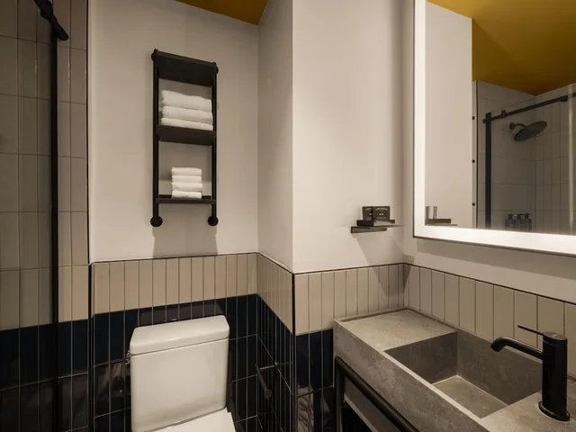 غرفة بسريرين مزدوجين، Hotel 38 New York City, Tapestry Collection by Hilton 4/6