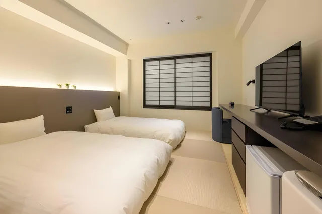 Japanese, Modern, Twin Beds, East Wing, Miyajima Coral 1/1