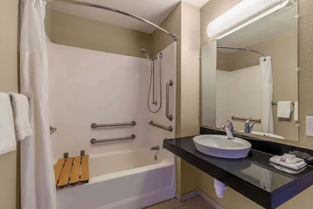 غرفة قياسية بسرير كوين، Motel6 Elizabethtown, KY 7/10