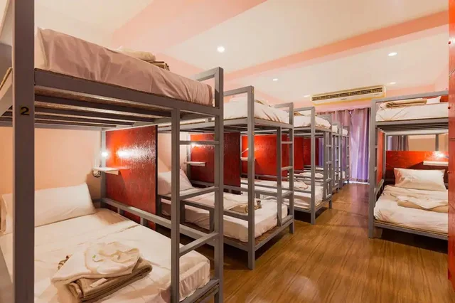 سكن مشترك مختلط، Beachpackers - Hostel 1/2