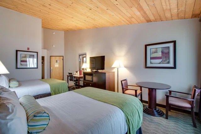جناح بغرفتي نوم، Best Western Plus The Inn At Hampton 2/4