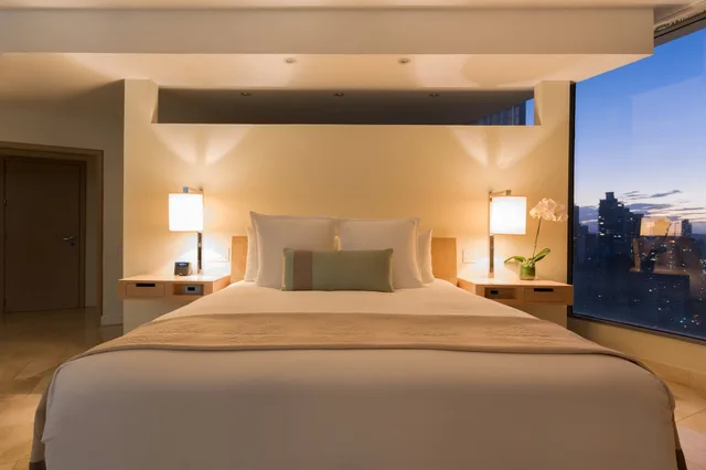 جناح غراند بسريرين مزدوجين بإطلالة جزئية على البحر، Jw Marriott Panama 2/5