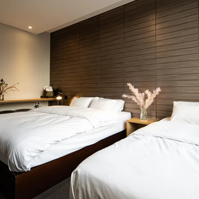 Semi Room, Family, Suite، Hotel The Designers Hongdae 1/4