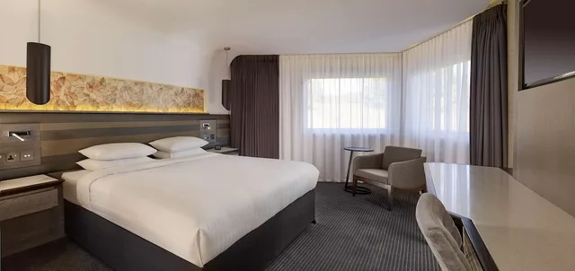 غرفة بسرير كينج، Doubletree By Hilton Edinburgh Queensferry Crossing 3/6