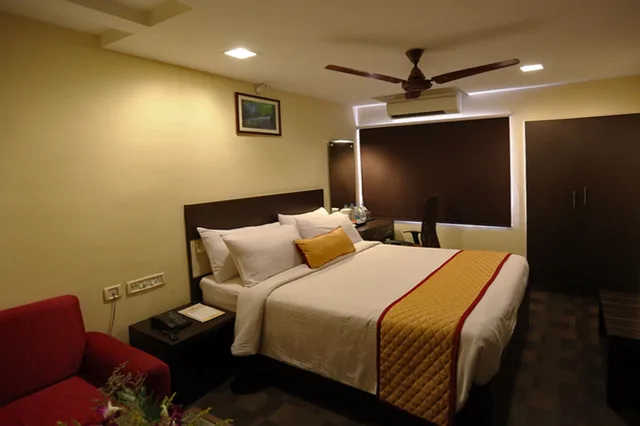 غرفة ديلوكس بسرير كينج، Ashok Residency 3/5