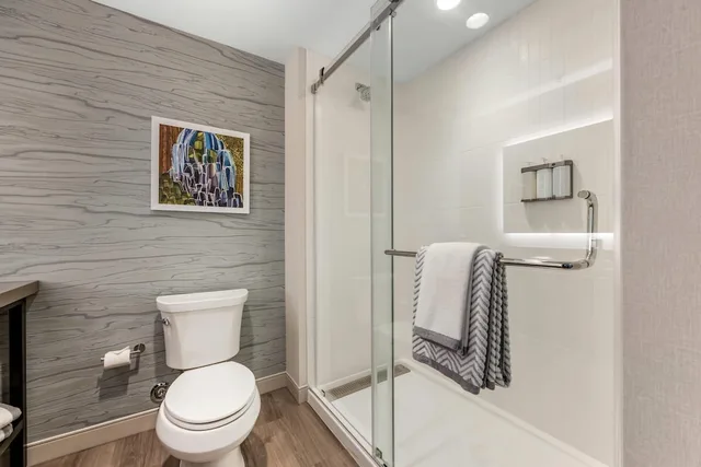 Room, 2 Queen Beds, Cambria Hotel Portland - Pearl District 5/7