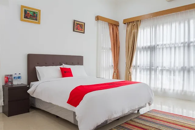 غرفة قياسية، RedDoorz near Jatinangor Town Square 2/3