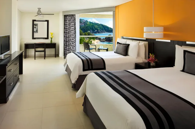 غرفة سوبيريور بسرير مزدوج بإطلالة جزئية على البحر، Dreams Huatulco Resort Spa All Inclusive 1/4