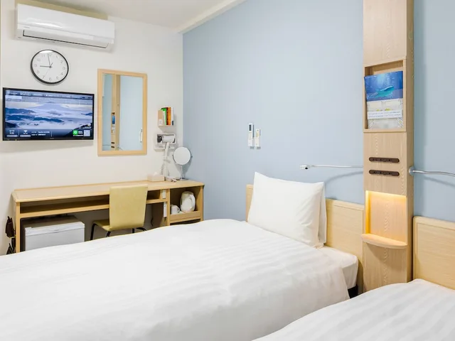 غرفة قياسية بسريرين منفصلين، Toyoko Inn Osaka Namba 2/2