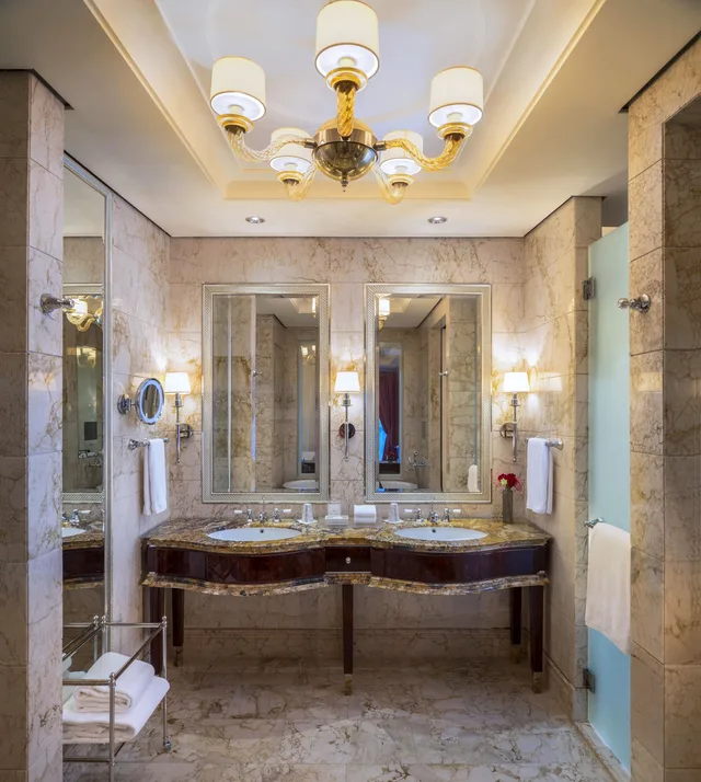 Caroline Astor, Garden, Suite, King Bed، The St Regis Singapore 9/9