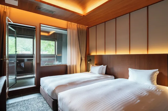 غرفة سوبيريور بأربعة أسرّة مع أريكة، Hotel Sierra Resort Hakuba 1/4