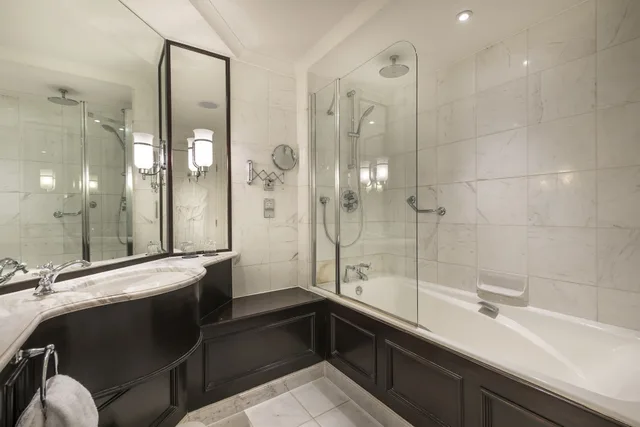 غرفة ديلوكس بسريرين منفصلين بإطلالة على الحديقة، Macdonald Bath Spa Hotel 2/2