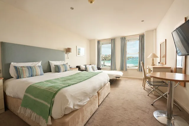 غرفة عائلية بسرير كينج وسرير فردي بإطلالة على البحر، Great Western Hotel 2/9