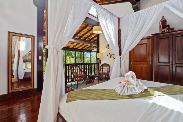 Tree House, Luxury, King Bed, Valley View، Ian Andersons Caves Branch Jungle Lodge 1/1