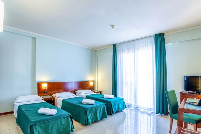 Superior, Triple, Le Torri Hotel 1/6