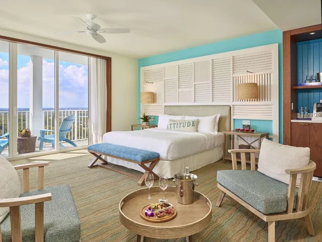 Sunset Studio, Suite, King Bed، Margaritaville Hollywood Beach Resort 3/8