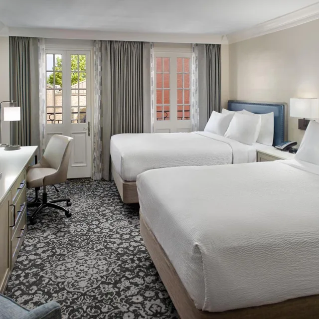 Guest Room, Deluxe, 2 Double Beds, Street View, Balcony، Four Points By Sheraton French Quarter 1/3