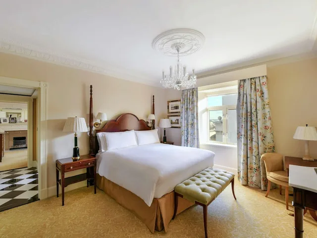 1 Bedroom, Suite, Partial River View, The Savoy Hotel 1/9