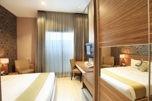 غرفة تنفيذية بسرير كوين، Rasuna Icon Hotel 3/7