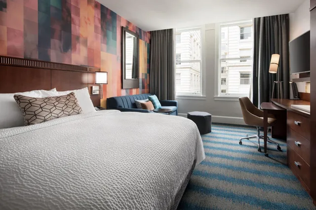 غرفة بسرير مزدوج، Courtyard Seattle Downtown Pioneer Square 1/4