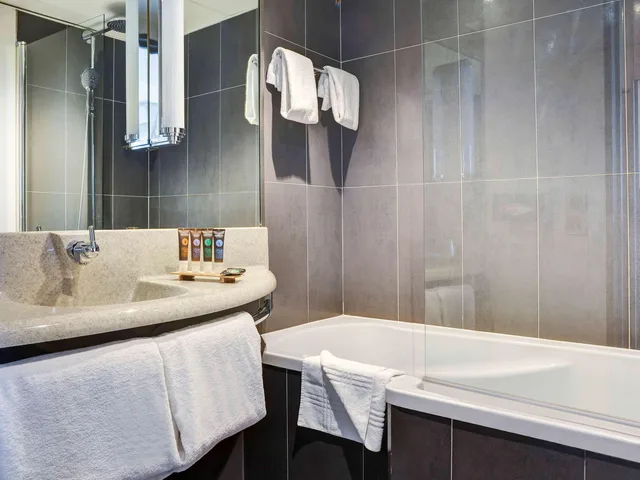 غرفة تنفيذية بسرير مزدوج بشرفة، Novotel Senart Golf de Greenparc 8/9