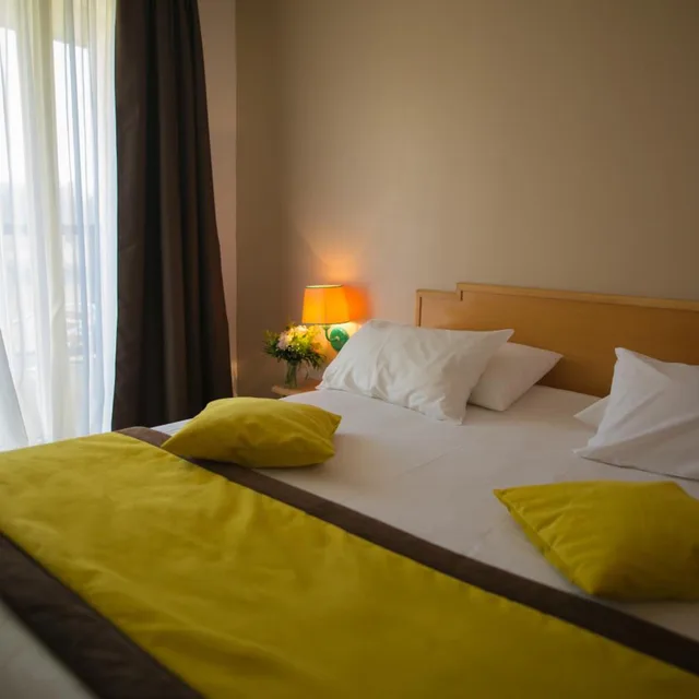Room, Double Bed, Golf Hotel de Mont Griffon 1/4