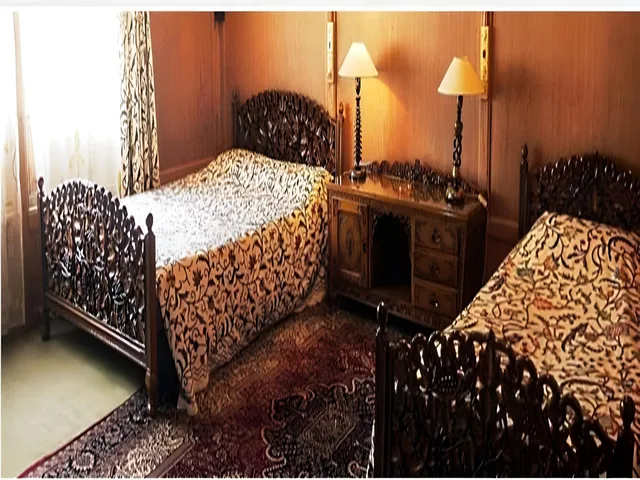 غرفة ديلوكس بسرير مزدوج، New Golden Flower Heritage Houseboat 1/1
