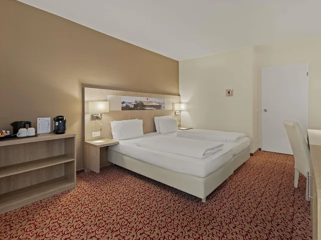 غرفة بريفيليج بسرير مزدوج مع أريكة، Mercure Hotel Hamburg Am Volkspark 2/10
