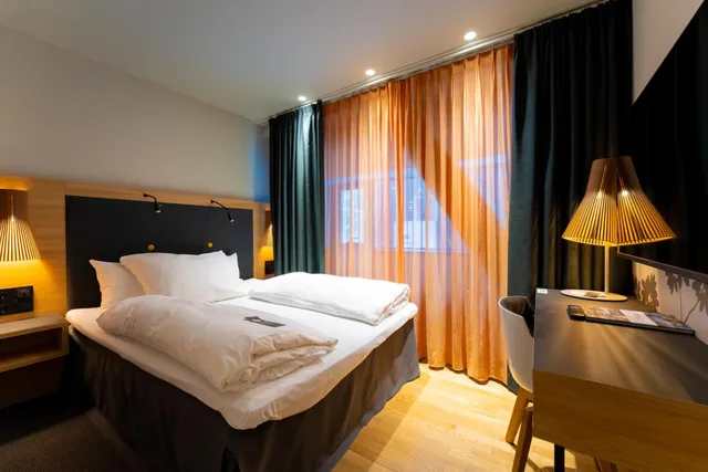 غرفة قياسية بسرير كينج، Clarion Hotel The Edge 5/10