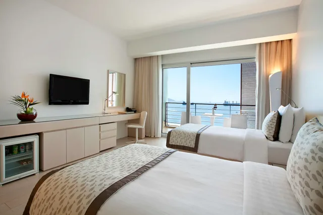 غرفة كلوب بريميير بسريرين منفصلين، Kempinski Hotel Aqaba Red Sea 3/6