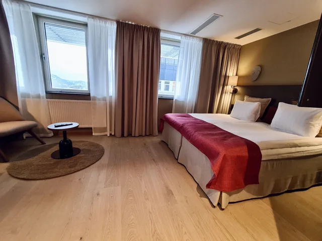 غرفة قياسية بسريرين منفصلين مع أريكة، Home Hotel Mektagonen 1/10