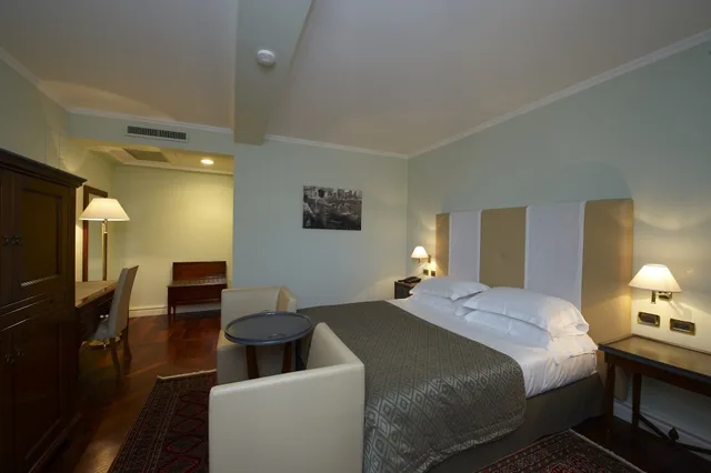 Executive, Double or Twin Bed, Grand Hotel Piazza Borsa 2/6