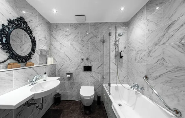 Classic, Suite, The Suite Hotel 8/10