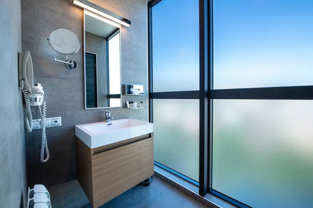جناح تنفيذي مفردة بسرير كينج، Opera Suite Hotel 2/2