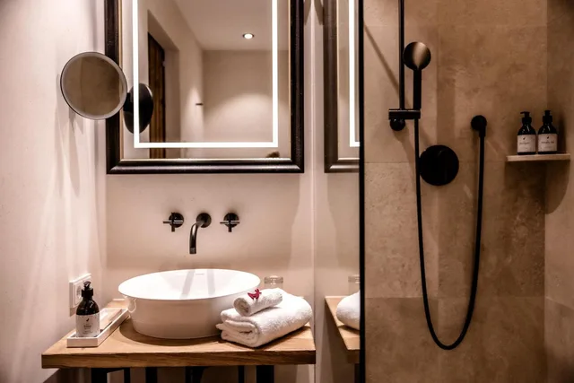 غرفة قياسية بسرير كينج، Hotel Kitzhof Mountain Design Resort 6/6