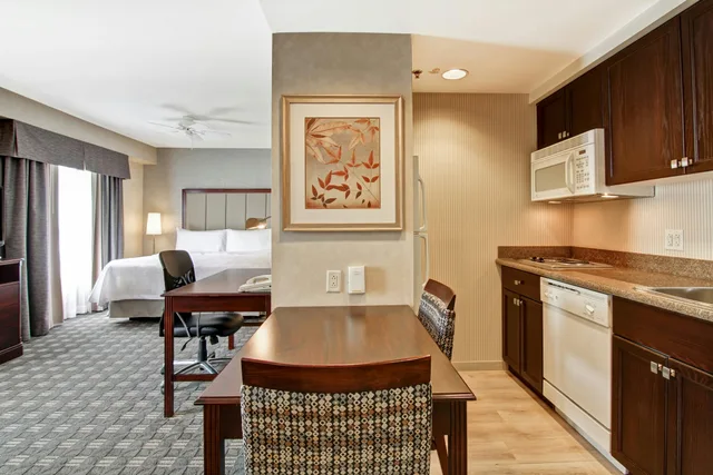 جناح استوديو بسرير كينج، Homewood Suites by Hilton Toronto-Oakville 1/1