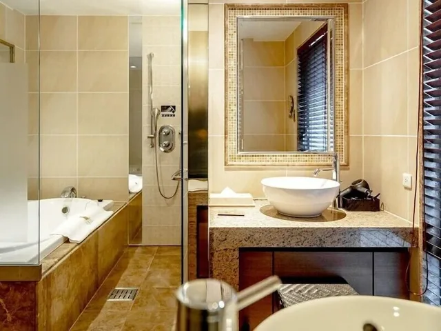 جناح غراند بريميير تنفيذي بسرير كوين وسريرين منفصلين مع دخول الصالة، Okinawa Kariyushi Resort Exes Onna (ex. Okinawa Spa Resort Exes) 5/7