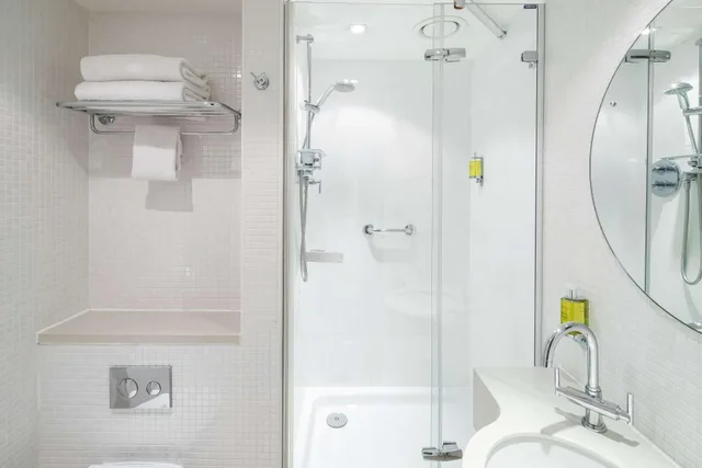 غرفة بسرير كوين، DoubleTree by Hilton Manchester - Piccadilly 5/9