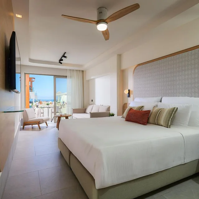 Superior, Double Bed, Lateral Side Sea View، Enorme Santanna Island 1/2