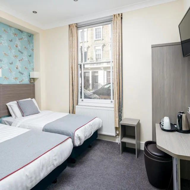 غرفة ديلوكس ثلاثية بسرير فردي، OYO Bakers Hotel London Victoria 6/10