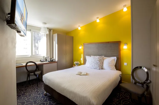 غرفة سوبيريور مفردة بإطلالة، HOTEL DE NORMANDIE 2/4