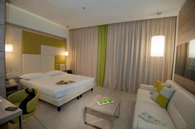 غرفة ثلاثية، AS Hotel Limbiate Fiera 6/10