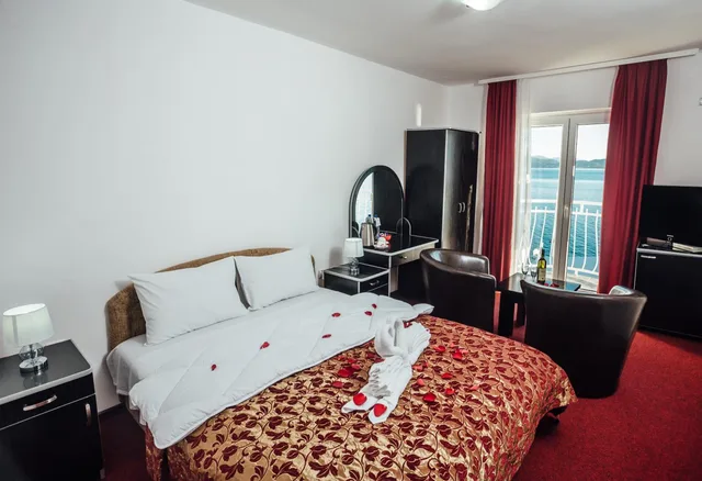 Superior, Double Bed, Sea View, Azzurro Hotel Bijela, Herceg Novi 2/10