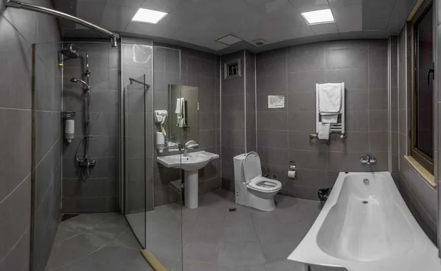 شقة عائلية بسريرين كوين بإطلالة على الفناء مع أريكة، Hotel Diplomat Suites 6/6