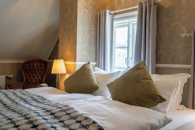 شقة بسرير كينج وسرير فردي بشرفة بإطلالة مع أريكة، Hotel Blanda 7/9