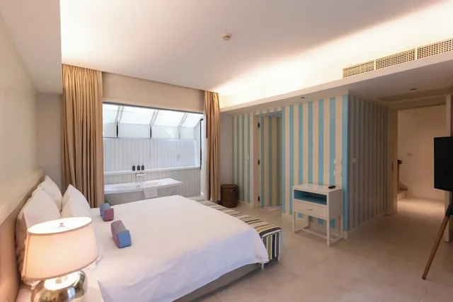 2 Bedrooms, Villa, Beach Front, Private Pool, Rest Detail Hotel 2/3