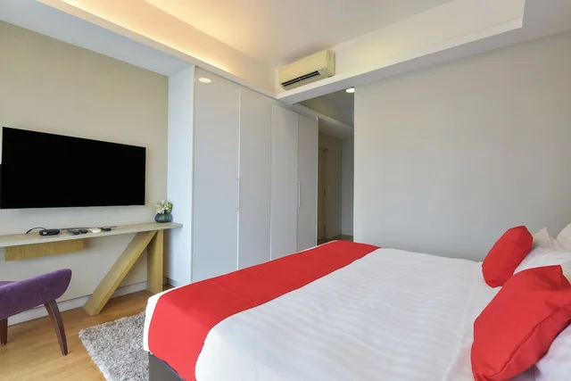 3 Bedrooms, Suite, 3 King Beds, Twin Towers View، Suasana Suites Bukit Ceylon 1/10