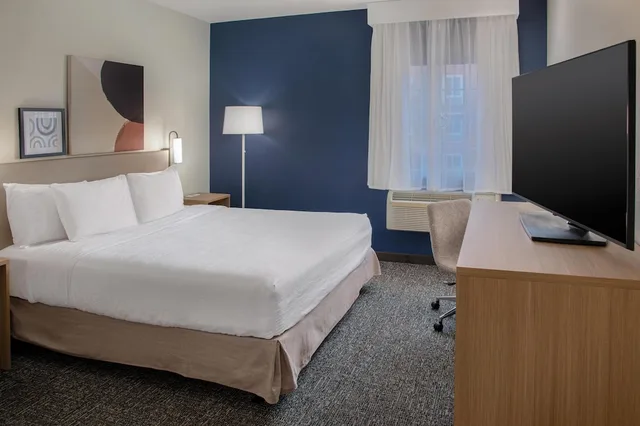 غرفة بسرير كينج لذوي الإعاقة، Red Roof Inn St Robert - Ft Leonard Wood 2/3