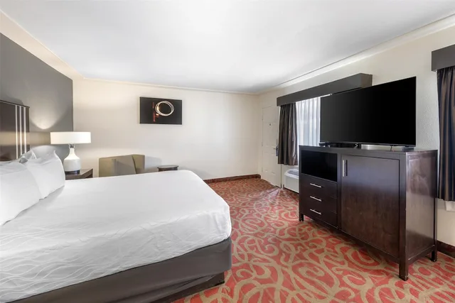 غرفة قياسية بسرير كينج بمطبخ، Best Western Pahrump Oasis 2/9