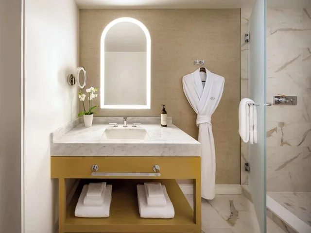 Deluxe, King Bed, Bay View، Fairmont Breakers Long Beach 8/10